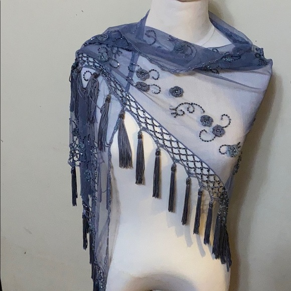 Beautiful blue shawl with tassels - Picture 1 of 6